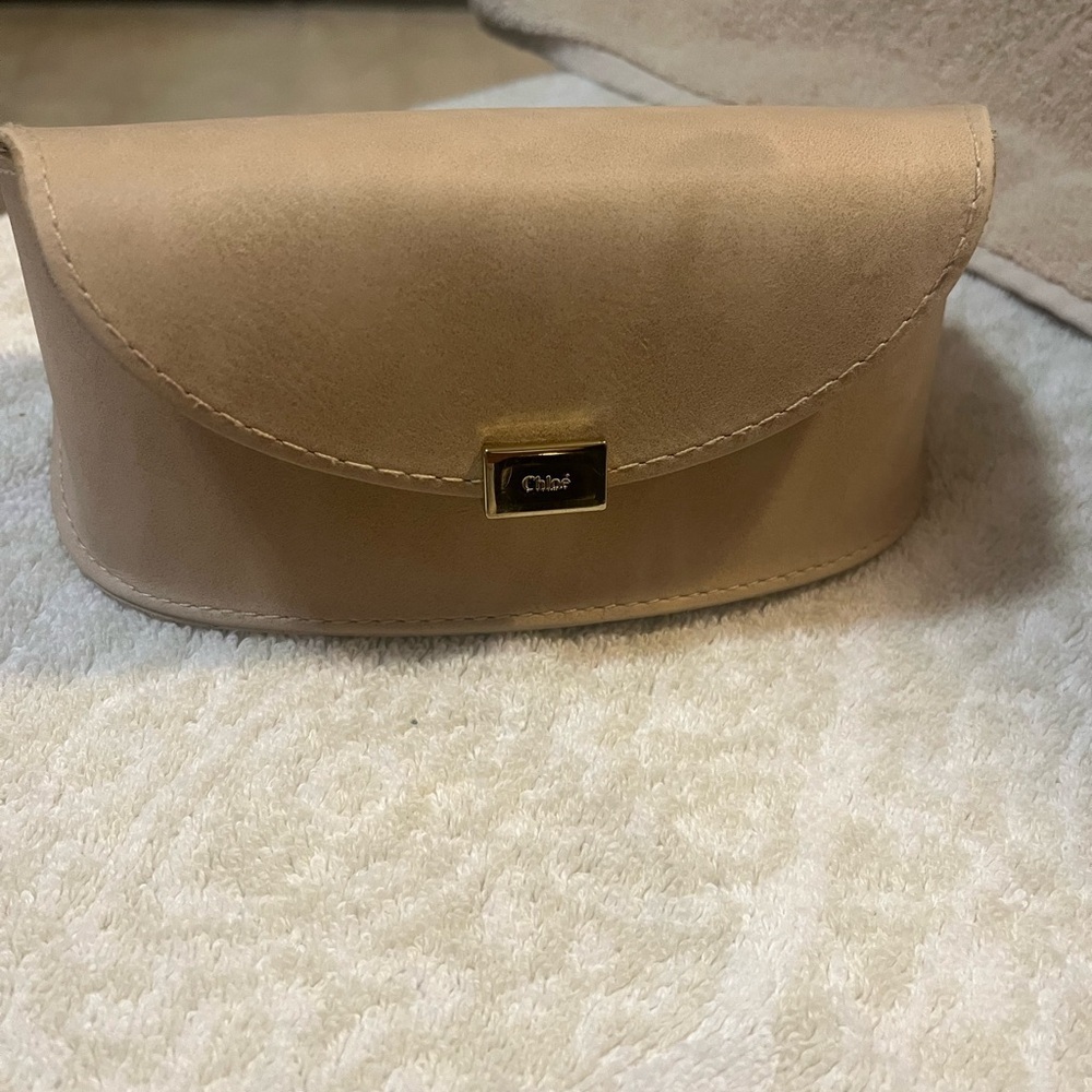 CLOE SUNGLASSES CASE